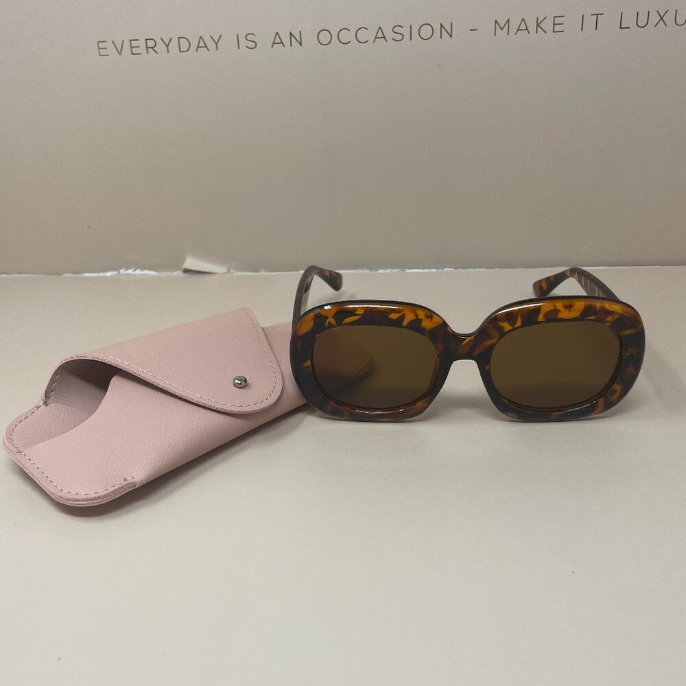 Minue | Loren Sunglasses in Carey